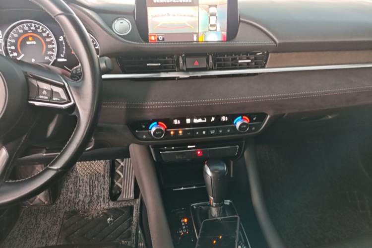 Used Mazda Atenza 2020 2.5L Sky Blue Prestige Edition Audio And AC Panel