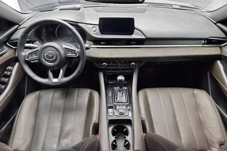 Used Mazda Atenza 2020 2.5L Sky Blue Prestige Edition Center Console