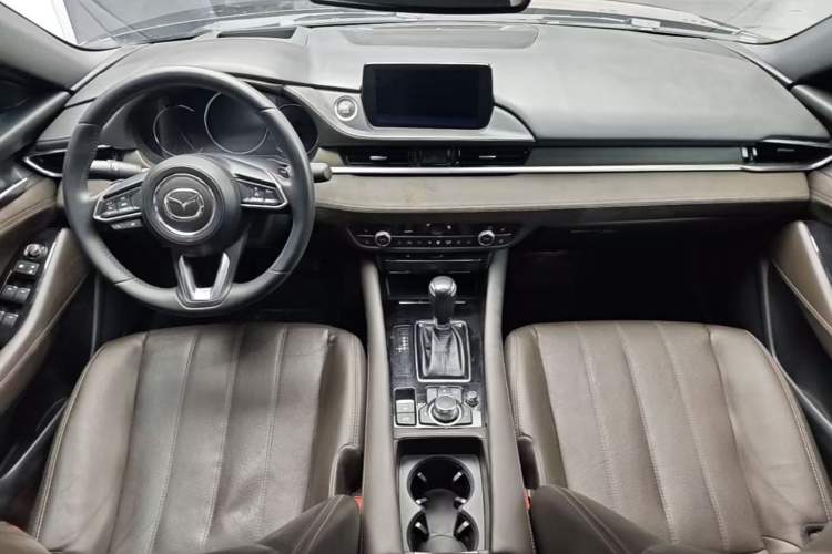 Used Mazda Atenza 2020 2.5L Sky Blue Prestige Edition Center Console