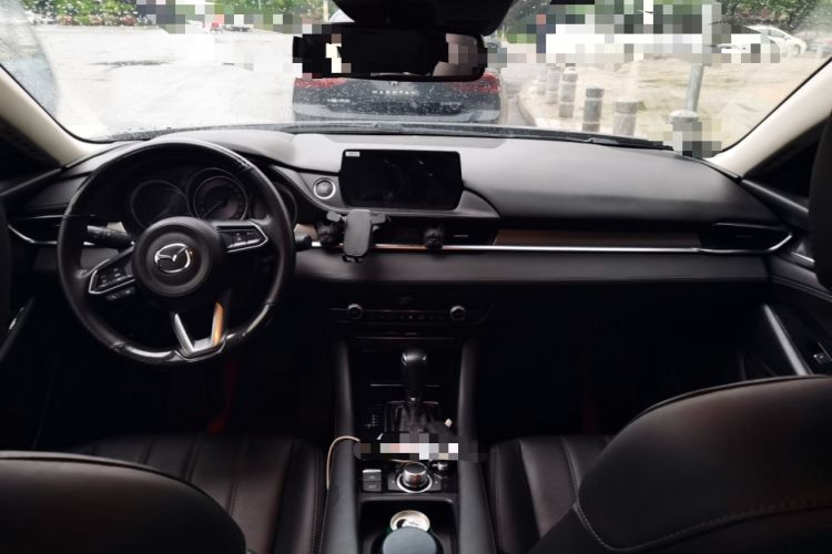 Used Mazda Atenza 2020 2.0L Blue Sky Luxury Edition Center Console