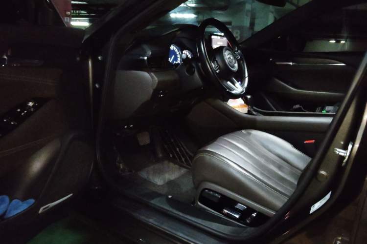 Used Mazda Atenza 2020 2.5L Sky Blue Prestige Edition Driver Seat