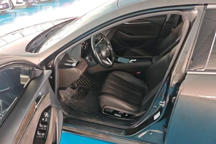 Used Mazda Atenza 2020 2.5L Sky Blue Prestige Edition Driver Seat