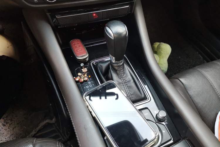 Used Mazda Atenza 2020 2.5L Sky Blue Prestige Edition Gear Lever