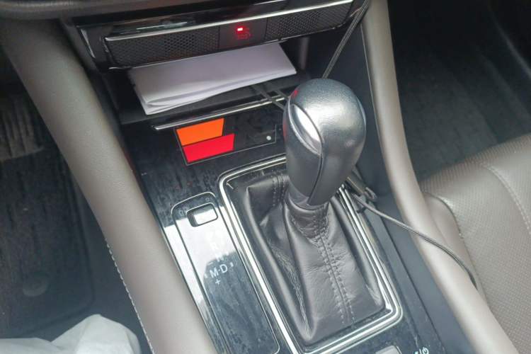 Used Mazda Atenza 2020 2.5L Skytop Deluxe Edition Gear Lever