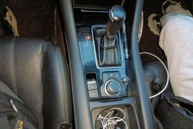Used Mazda Atenza 2020 2.0L Blue Sky Luxury Edition Gear Lever