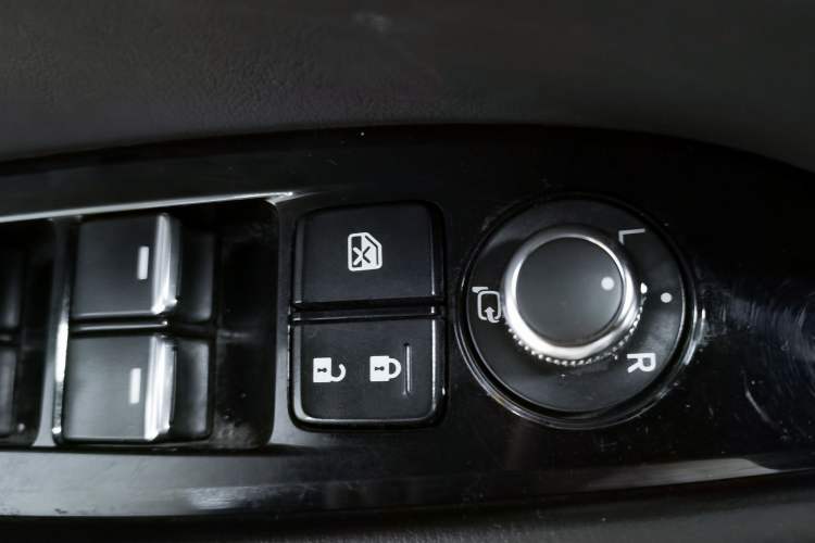 Used Mazda Atenza 2020 2.0L Blue Sky Luxury Edition Interior 1