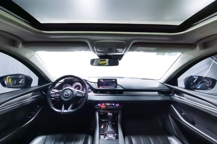 Used Mazda Atenza 2020 2.0L Blue Sky Luxury Edition Interior 2