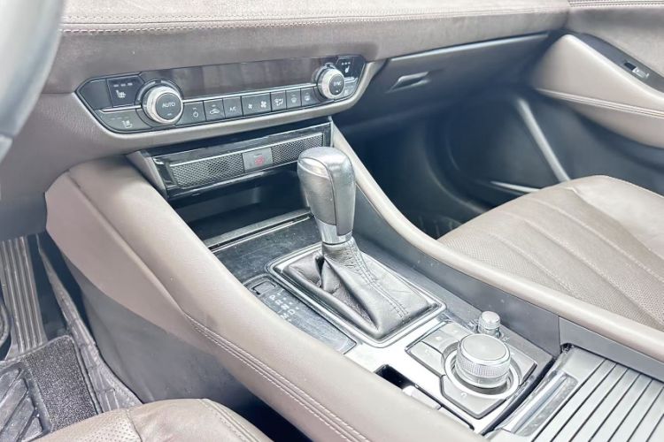 Used Mazda Atenza 2020 2.5L Sky Blue Prestige Edition Interior 2