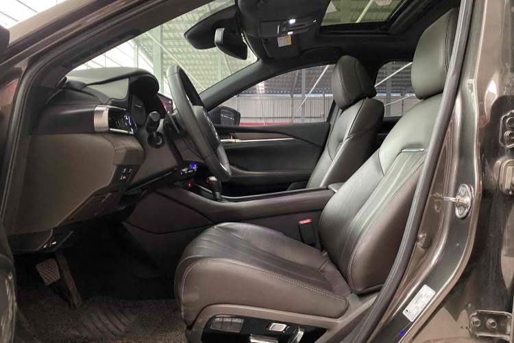 Used Mazda Atenza 2020 2.5L Sky Blue Prestige Edition Interior 4