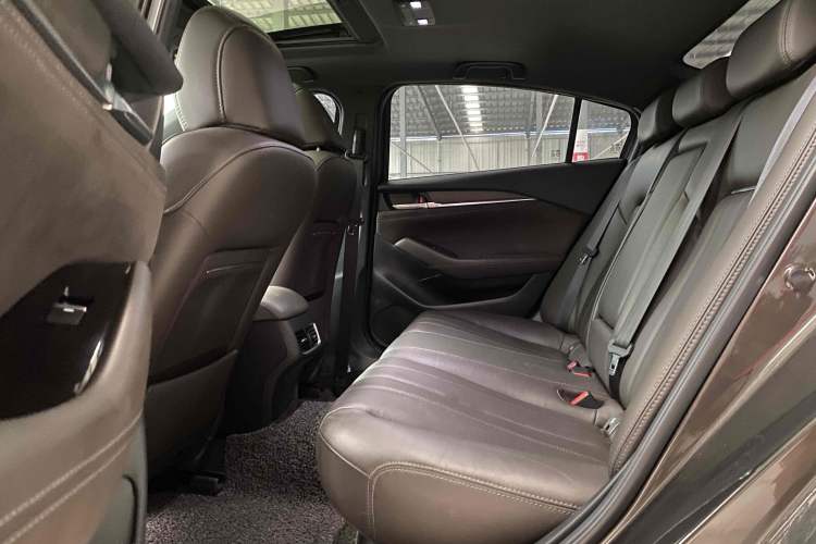 Used Mazda Atenza 2020 2.5L Sky Blue Prestige Edition Interior 5