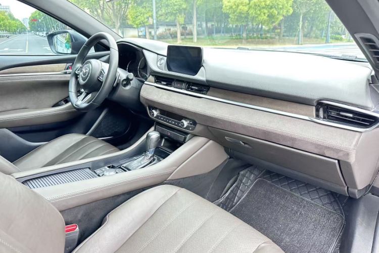 Used Mazda Atenza 2020 2.5L Sky Blue Prestige Edition Interior 5