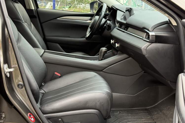 Used Mazda Atenza 2020 2.5L Skyline Sport Edition Interior 7