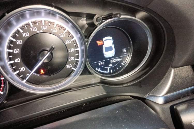 Used Mazda Atenza 2020 2.0L Blue Sky Luxury Edition Odometer Close Up