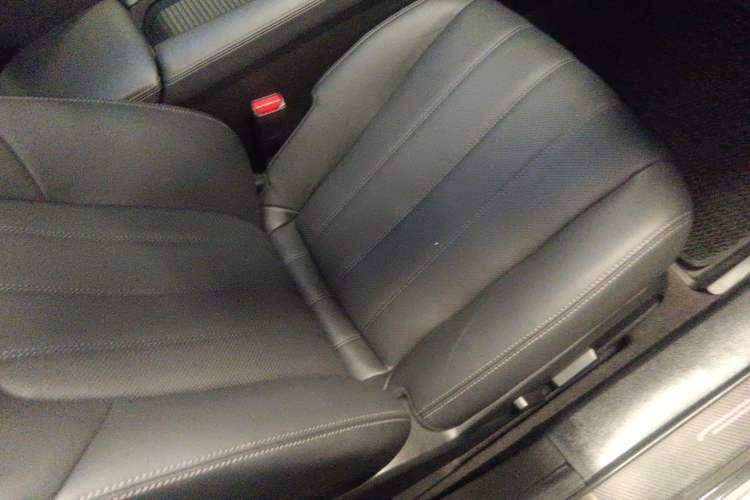 Used Mazda Atenza 2020 2.5L Skyline Sport Edition Right Front Seat