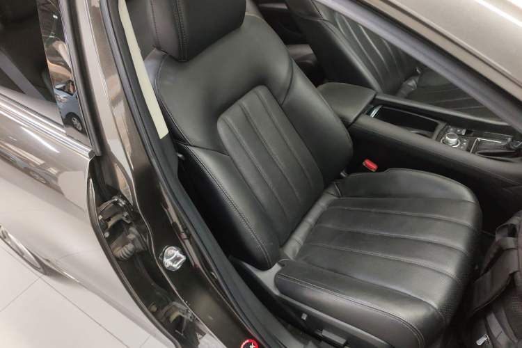 Used Mazda Atenza 2020 2.5L Skyline Sport Edition Right Front Seat
