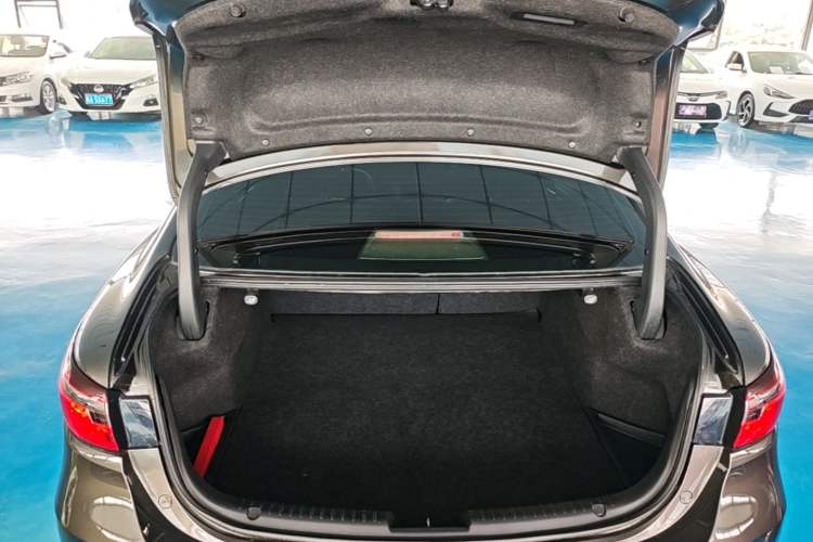 Used Mazda Atenza 2020 2.5L Sky Blue Prestige Edition Trunk