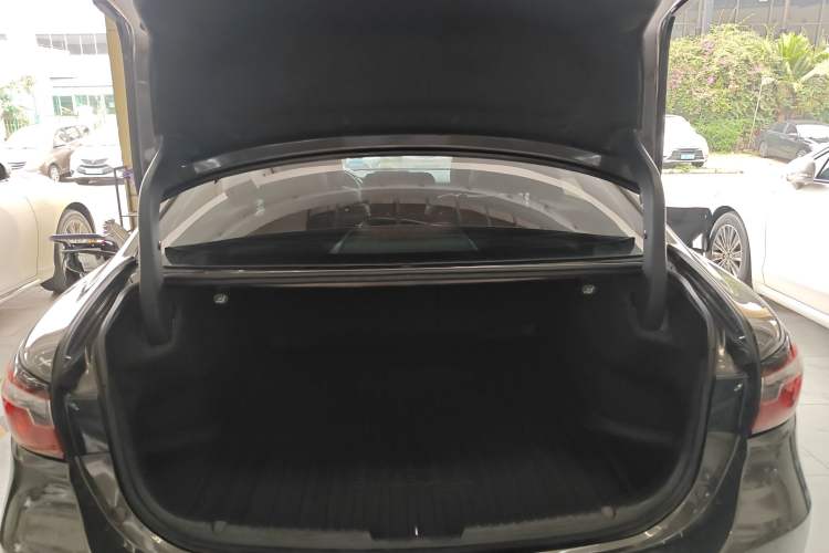 Used Mazda Atenza 2020 2.5L Skyline Sport Edition Trunk