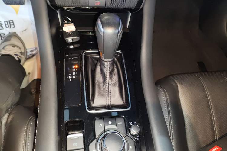 Used Mazda Atenza 2020 2.0L Blue Sky Luxury Edition Gear Lever