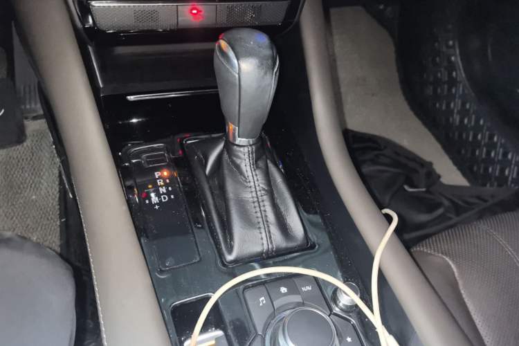 Used Mazda Atenza 2020 2.5L Sky Blue Prestige Edition Gear Lever