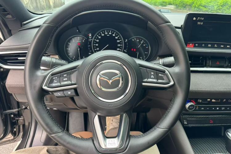 Used Mazda Atenza 2020 2.5L Sky Blue Prestige Edition Interior 3