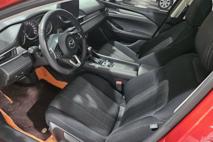 Used Mazda Atenza 2020 2.0L Blue Sky Fashion Edition Interior 3