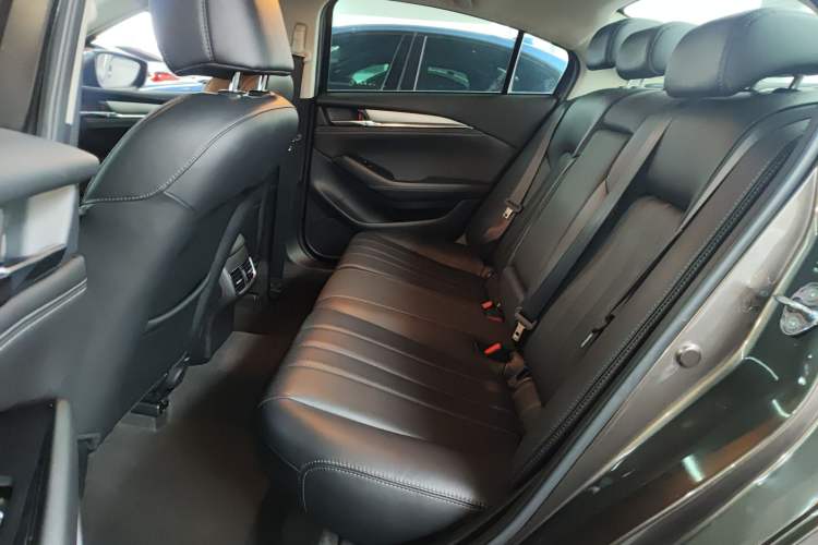 Used Mazda Atenza 2020 2.0L Blue Sky Luxury Edition Interior 4