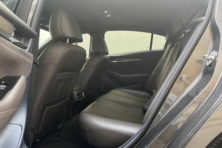 Used Mazda Atenza 2020 2.5L Sky Blue Prestige Edition Interior 5