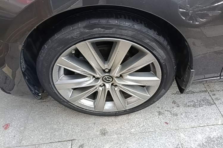 Used Mazda Atenza 2020 2.5L Sky Blue Prestige Edition Left Front Wheel Hub