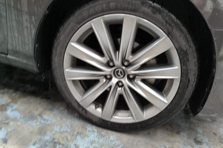 Used Mazda Atenza 2020 2.5L Sky Blue Prestige Edition Right Front Wheel Hub
