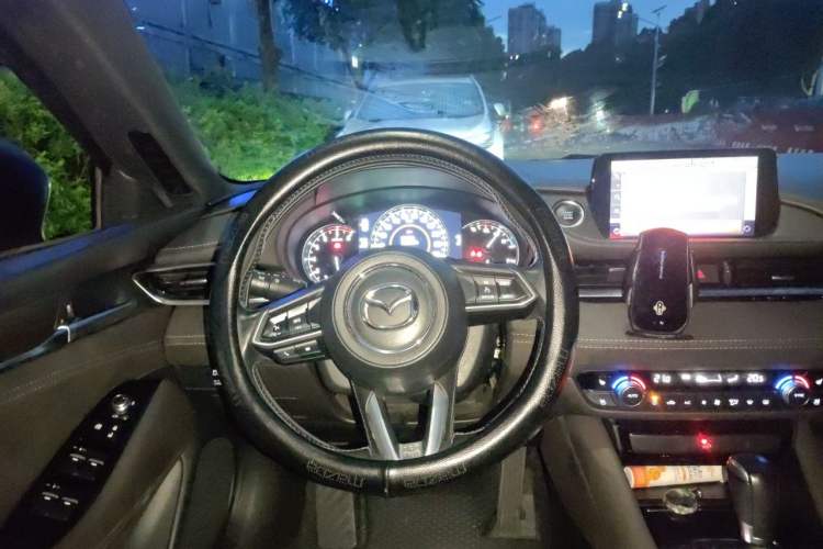 Used Mazda Atenza 2020 2.5L Sky Blue Prestige Edition Steering Wheel