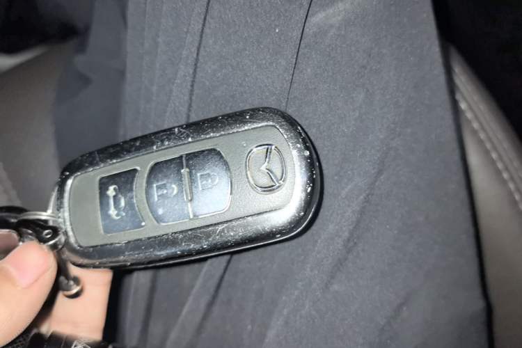 Used Mazda Atenza 2020 2.5L Sky Blue Prestige Edition Vehicle Key