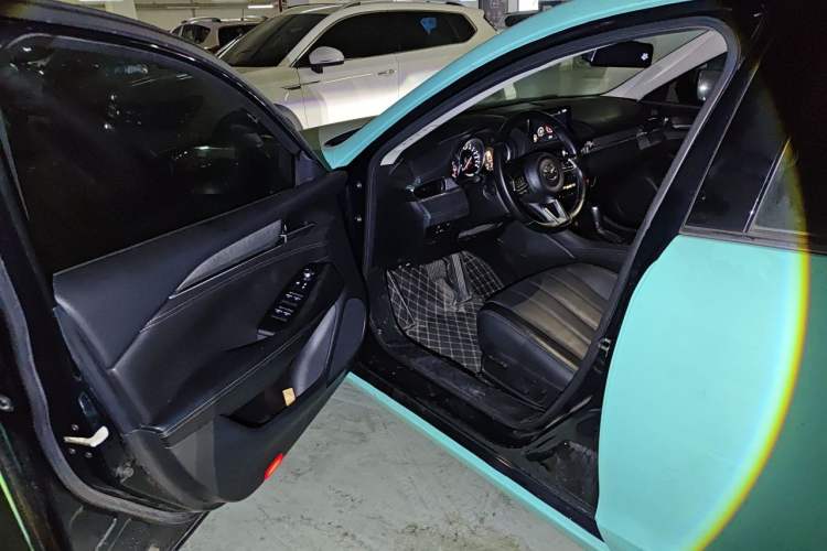 Used Mazda Atenza 2020 2.5L Sky Blue Prestige Edition Driver Seat