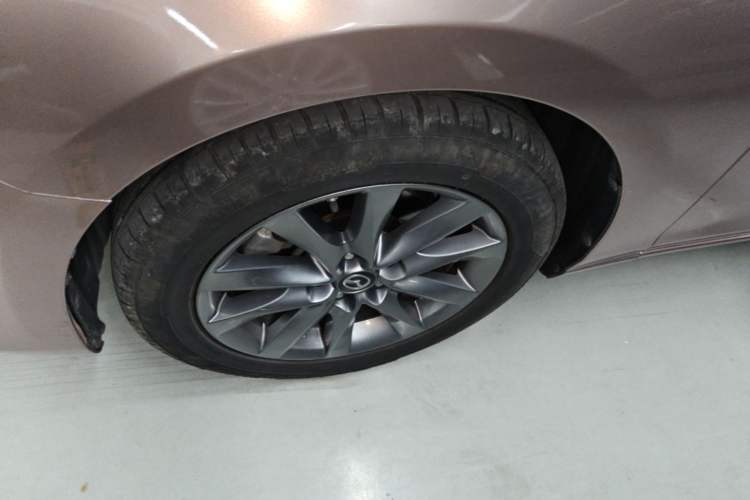 Used Mazda Atenza 2020 2.0L Blue Sky Luxury Edition Left Front Wheel Hub