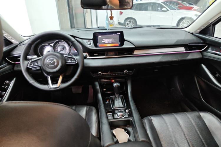 Used Mazda Atenza 2020 2.0L Blue Sky Luxury Edition Center Console