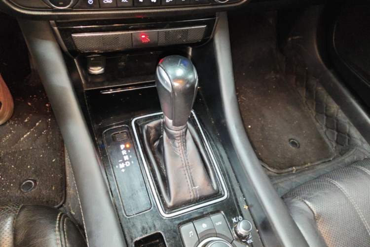 Used Mazda Atenza 2020 2.0L Blue Sky Luxury Edition Gear Lever