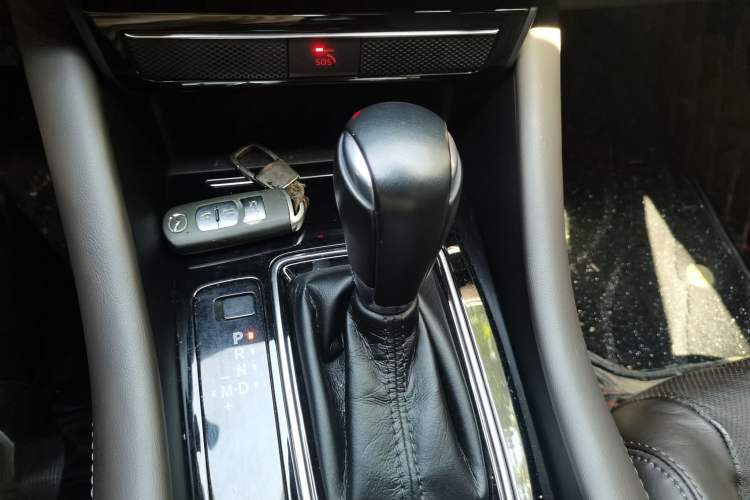 Used Mazda Atenza 2020 2.5L Sky Blue Prestige Edition Gear Lever