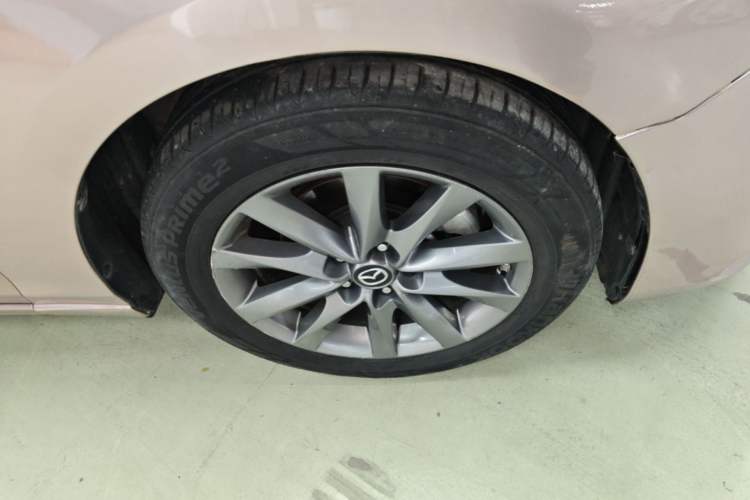 Used Mazda Atenza 2020 2.0L Blue Sky Luxury Edition Right Front Wheel Hub