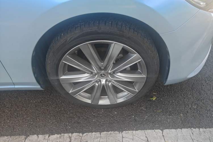 Used Mazda Atenza 2020 2.5L Sky Blue Prestige Edition Right Front Wheel Hub