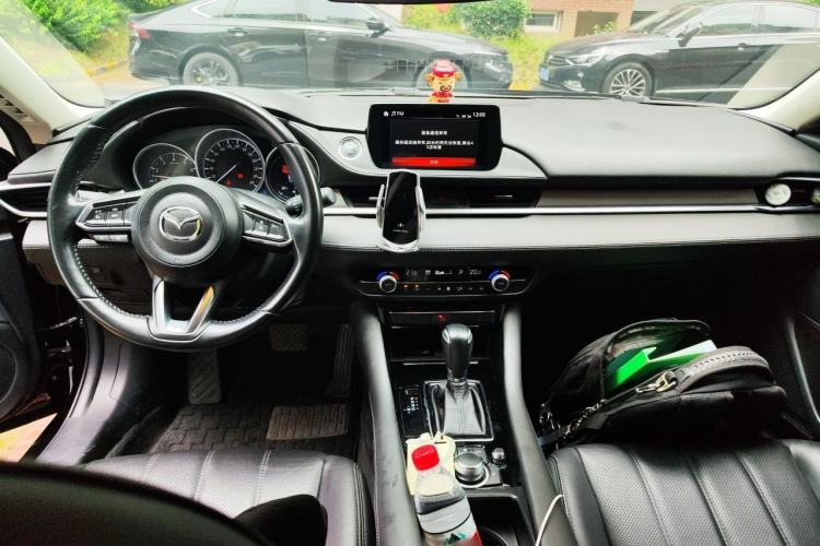 Used Mazda Atenza 2020 2.0L Blue Sky Luxury Edition Center Console