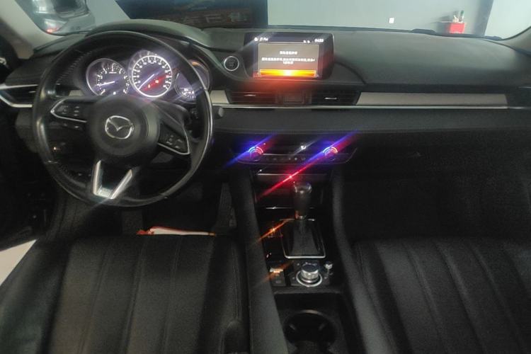 Used Mazda Atenza 2020 2.0L Blue Sky Luxury Edition Center Console