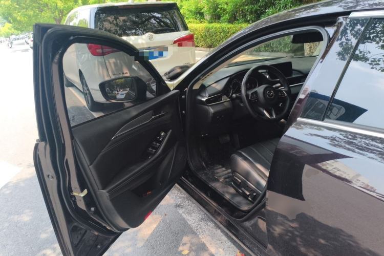 Used Mazda Atenza 2020 2.0L Blue Sky Luxury Edition Driver Seat