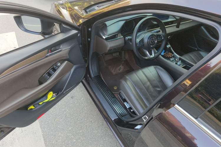 Used Mazda Atenza 2020 2.5L Sky Blue Prestige Edition Driver Seat