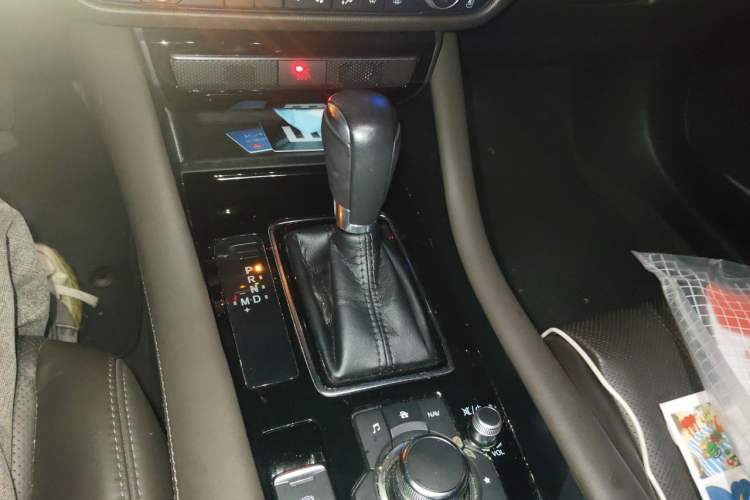 Used Mazda Atenza 2020 2.5L Sky Blue Prestige Edition Gear Lever