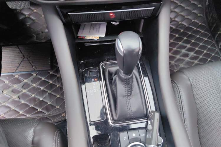 Used Mazda Atenza 2020 2.5L Sky Blue Prestige Edition Gear Lever