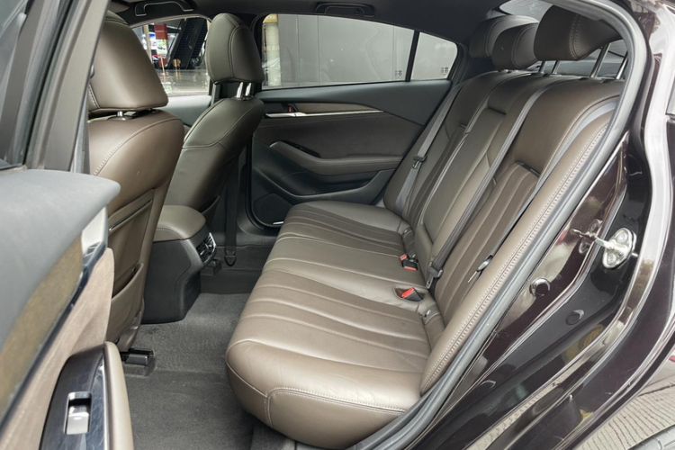 Used Mazda Atenza 2020 2.5L Sky Blue Prestige Edition Interior 3