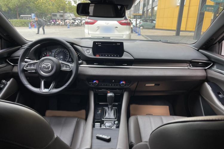 Used Mazda Atenza 2020 2.5L Sky Blue Prestige Edition Interior 5