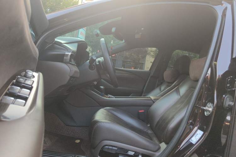 Used Mazda Atenza 2020 2.5L Sky Blue Prestige Edition Left Front Seat
