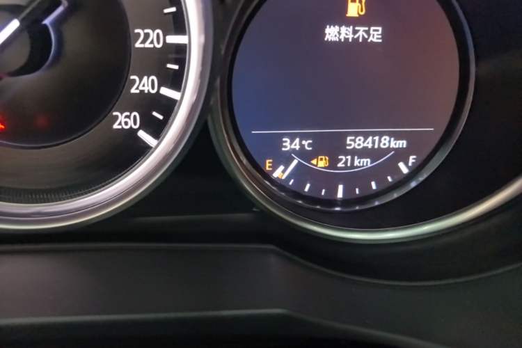 Used Mazda Atenza 2020 2.0L Blue Sky Luxury Edition Odometer Close Up