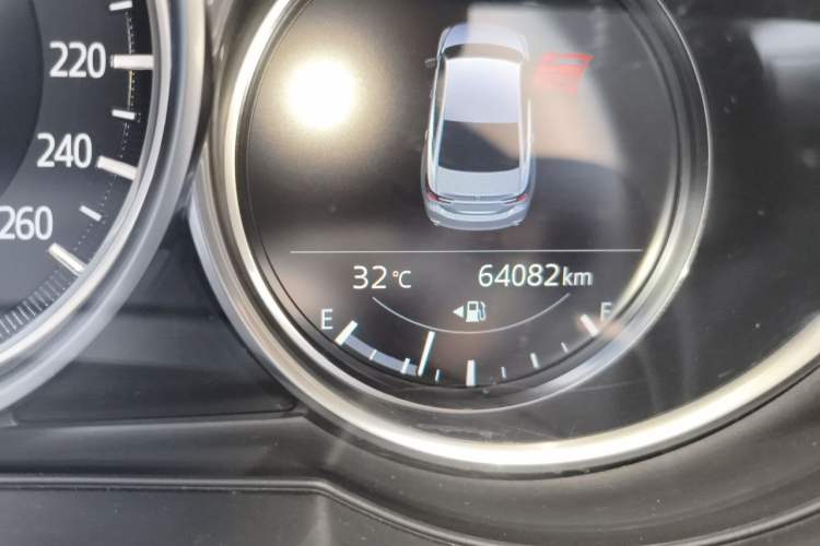 Used Mazda Atenza 2020 2.0L Blue Sky Luxury Edition Odometer Close Up