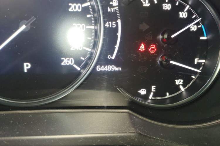 Used Mazda Atenza 2020 2.5L Sky Blue Prestige Edition Odometer Close Up